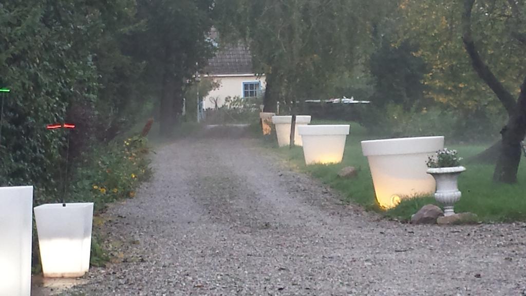 Landhotel Teichwiesenhof, Bed&Breakfast オルデンブルク・イン・ホルシュタイン エクステリア 写真